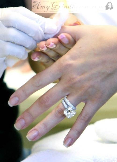 Khloe Kardashian Wedding Ring
 WHAT U SEE IS WHAT U GET IN LOVE WITH KHLOE KARDASHIAN S