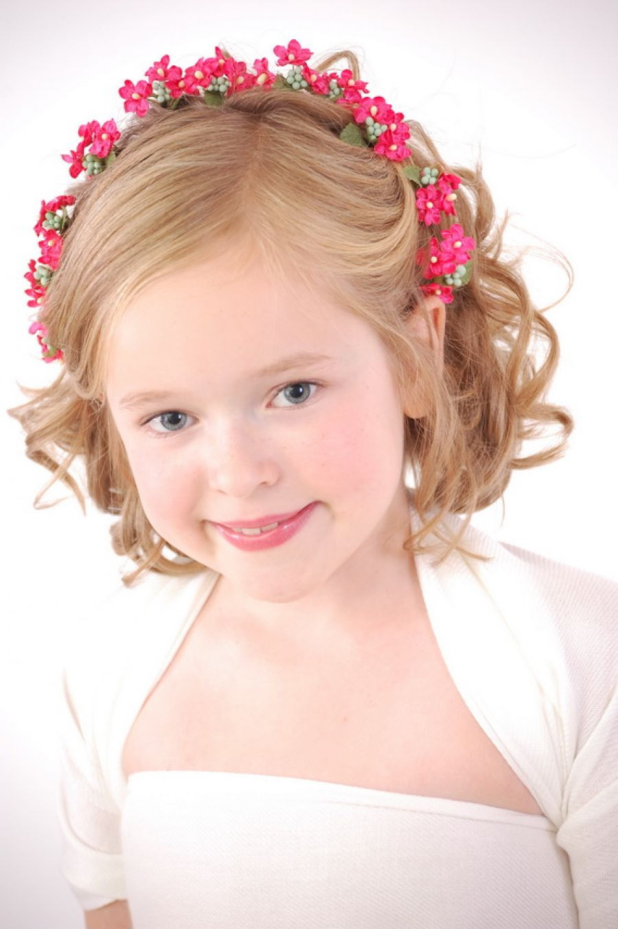 Kid Girls Hairstyle
 20 Hairstyles for Kids with MagMent