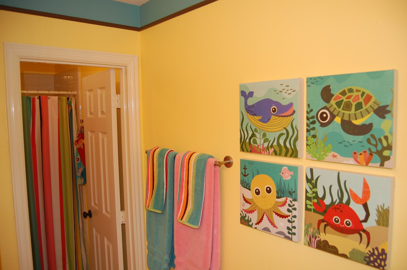 Kids Bathroom Wall Decor
 kids bathroom decoration 2017 Grasscloth Wallpaper