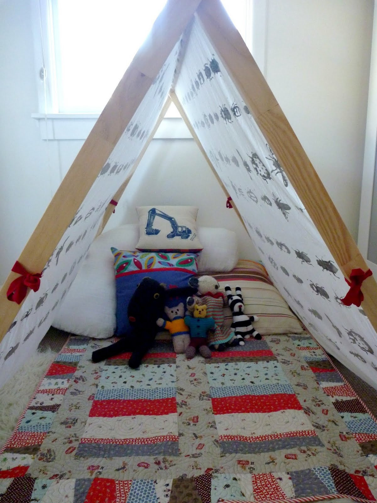 Kids Indoor Tent
 B I R C H s e e d printed by hand other things i make
