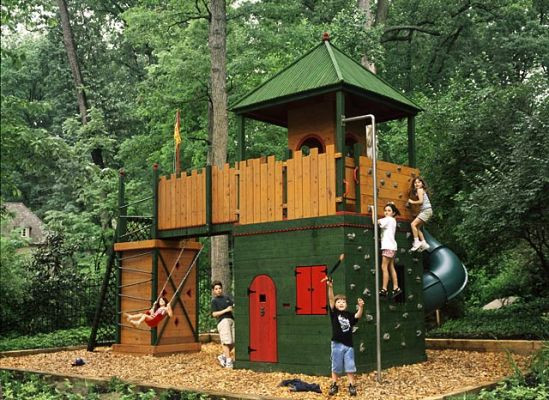 Kids Outdoor Fort
 Forts and Treehouses – Time to play again