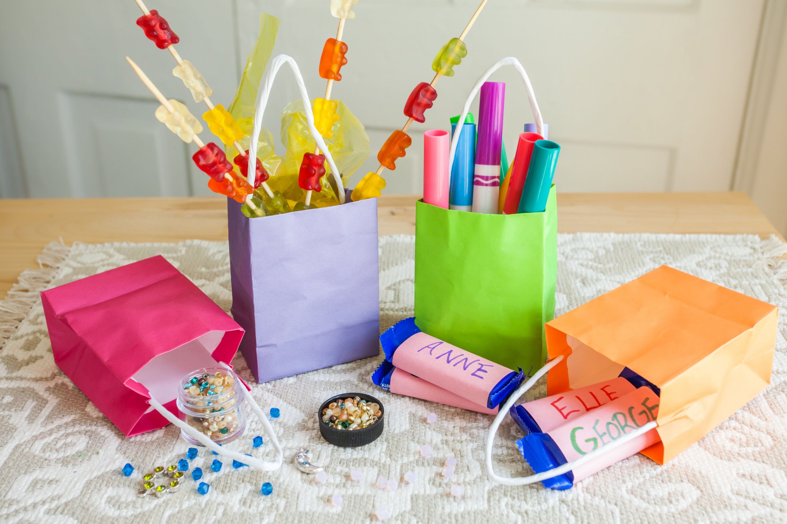 Kids Party Gift Bag Ideas
 Ideas for Kids Birthday Party Gift Bags with
