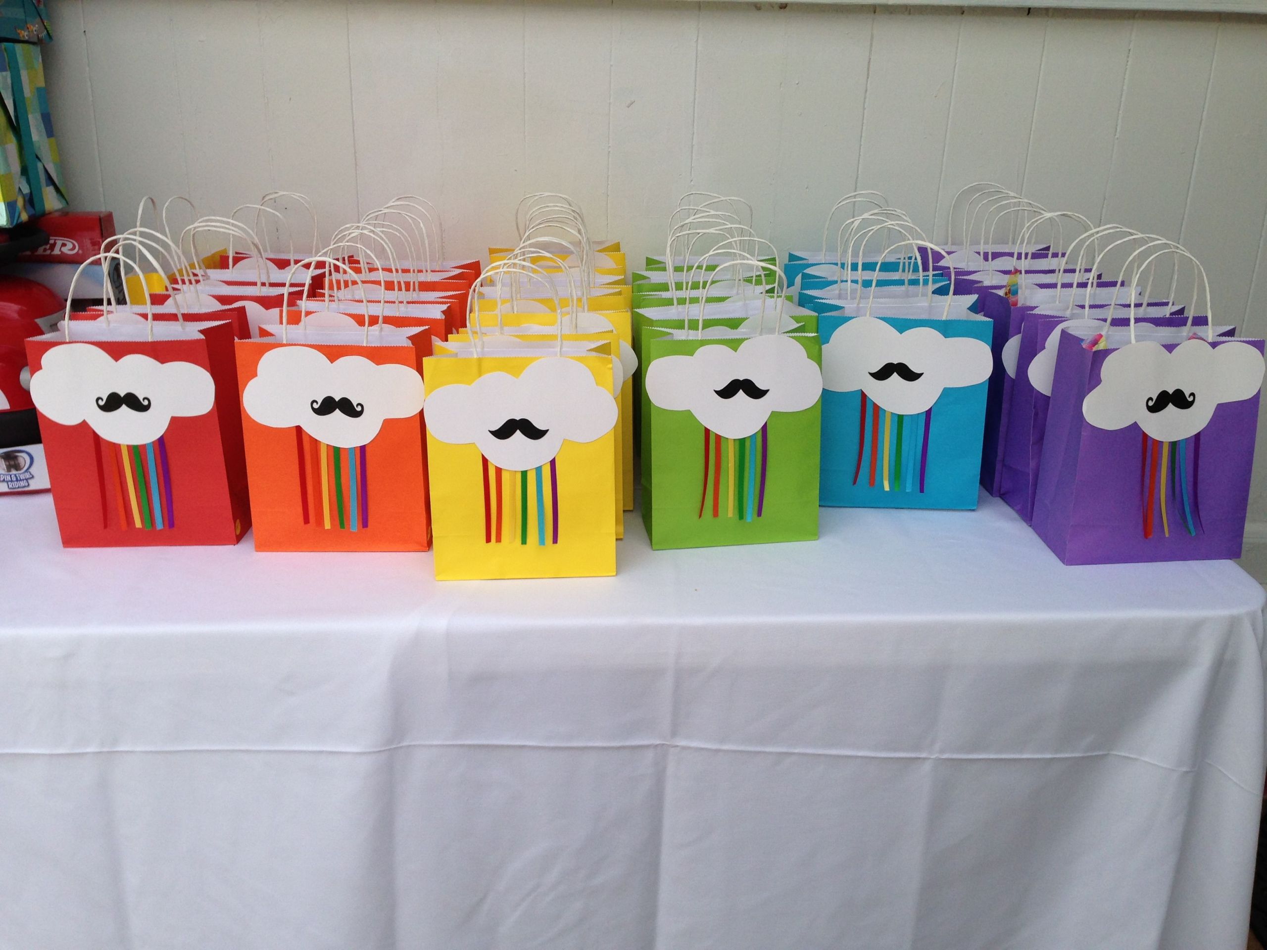 Kids Party Gift Bag Ideas
 DIY rainbows & Mustaches goo bags