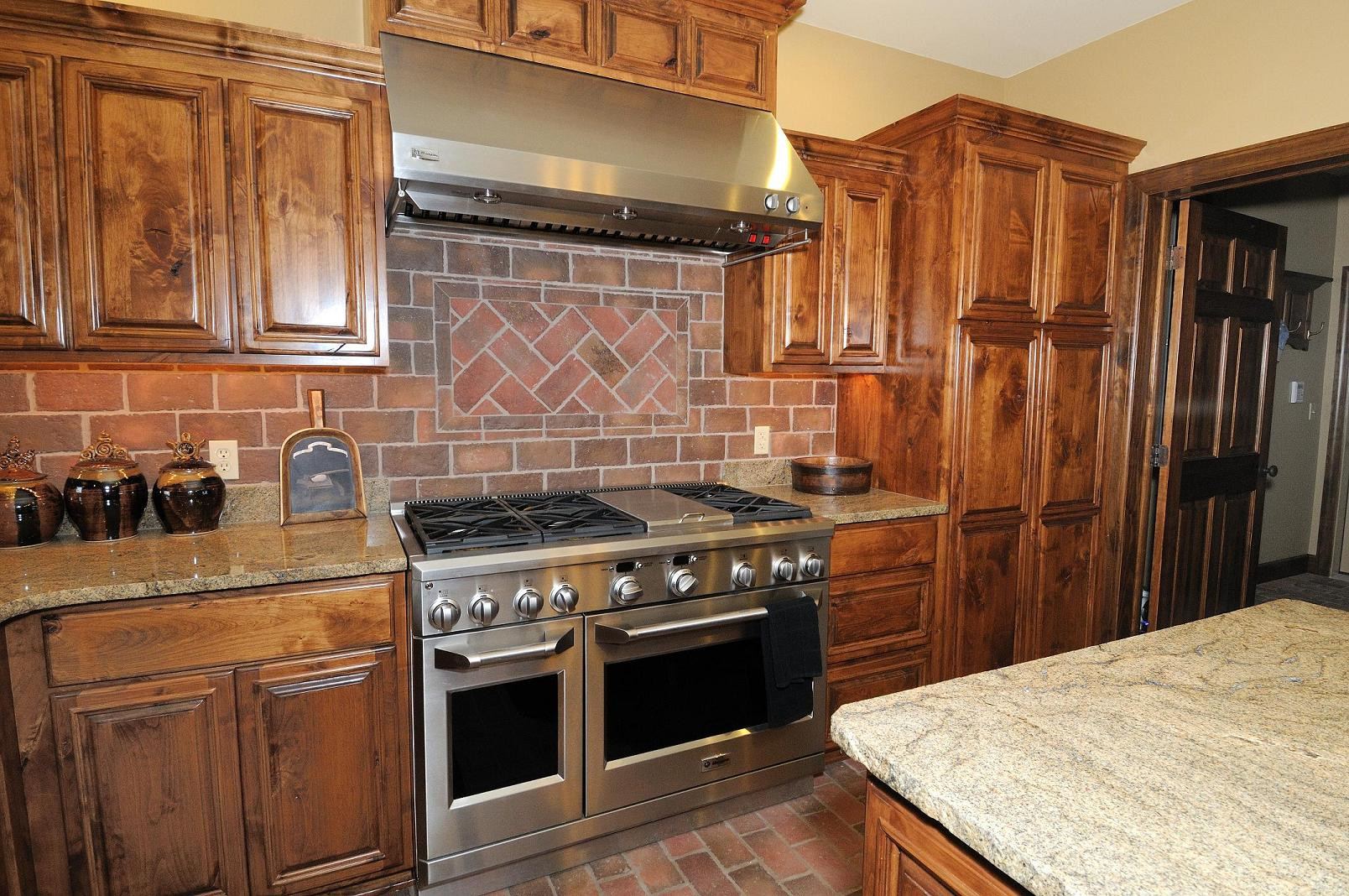 Kitchen Backsplash Brick
 King Street