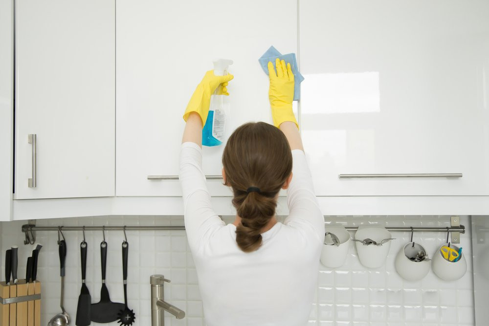 Kitchen Cabinet Cleaner
 How to Clean Kitchen Cabinet Doors