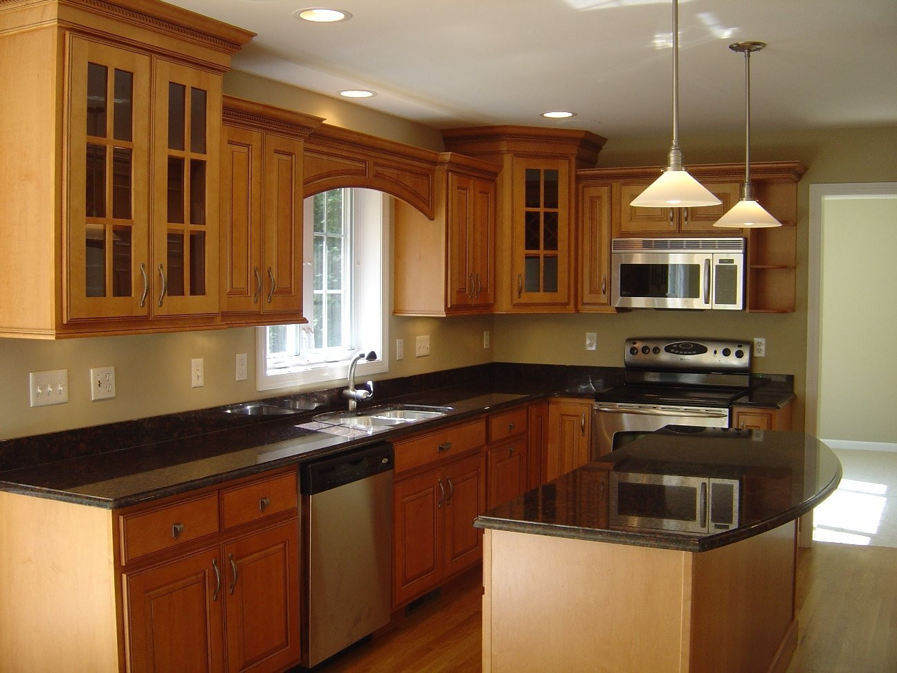 Kitchen Cabinet For Small Kitchen
 Kitchen Cabinet Colors for Small Kitchens Home Furniture