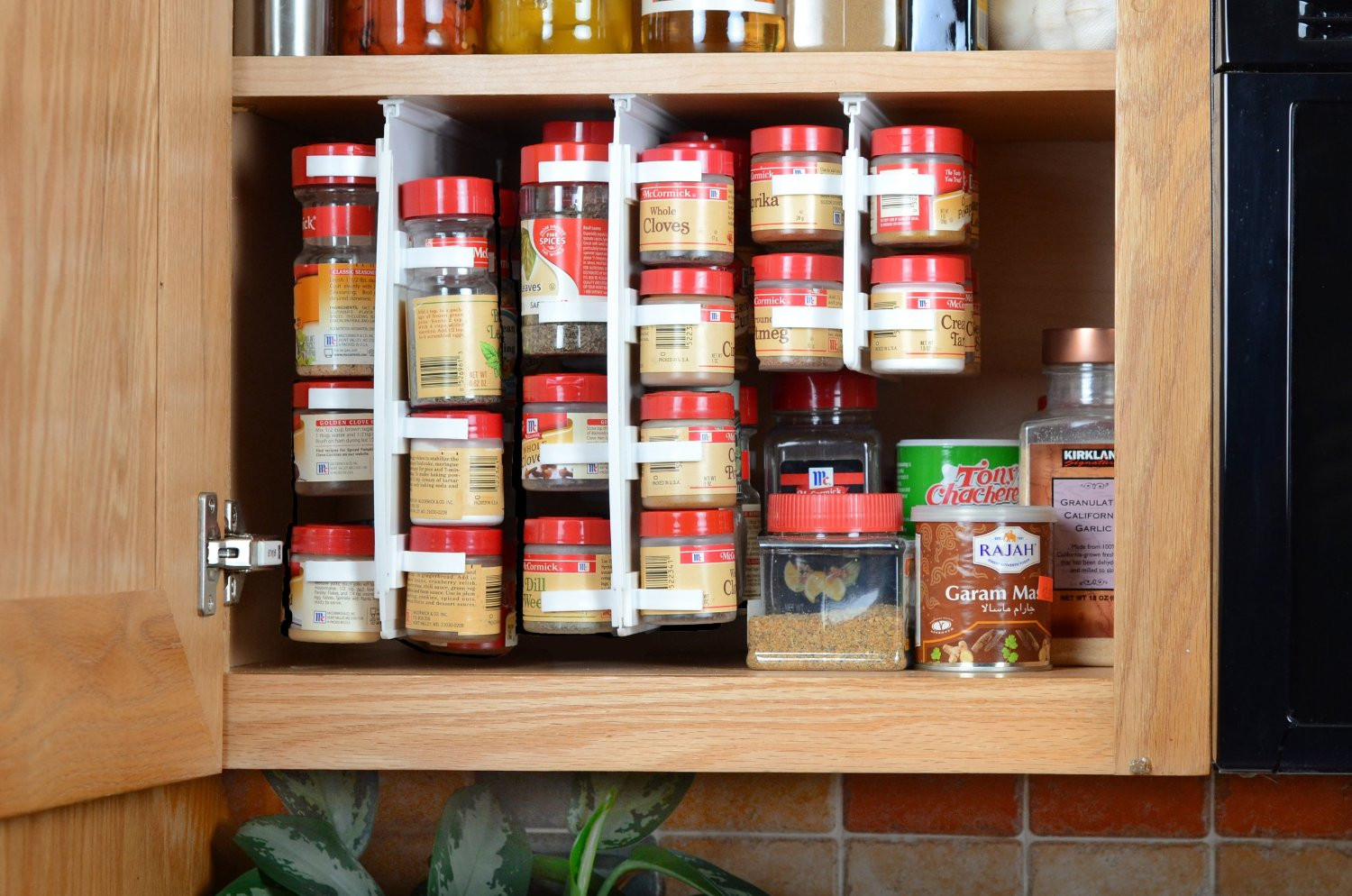 Kitchen Cabinet Organizer Rack
 Spice Rack Ideas for The Kitchen and Pantry Buungi