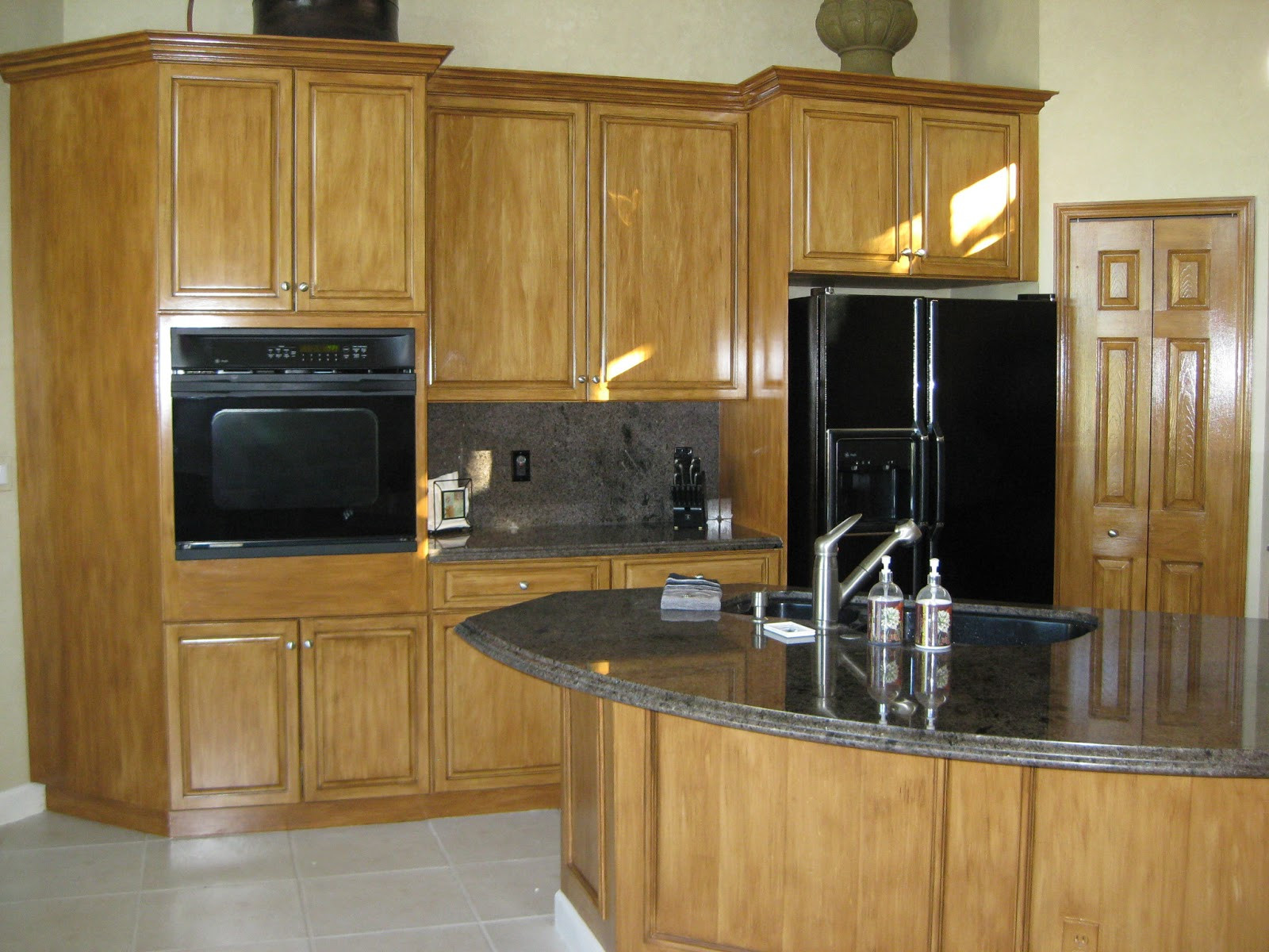Kitchen Cabinets Finish
 Array of color inc Faux Wood Finish Kitchen Cabinets