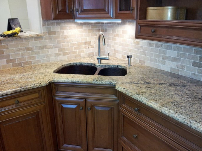 Kitchen Counter And Backsplash Photos
 Inexpensive Kitchen Countertop to Consider – HomesFeed