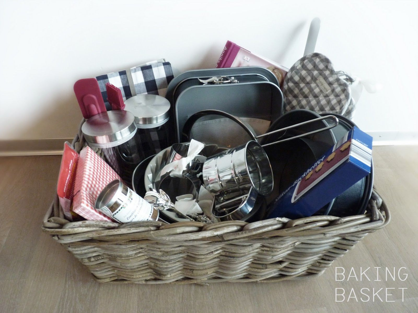 Kitchen Gift Baskets Ideas
 baking t basket ideas