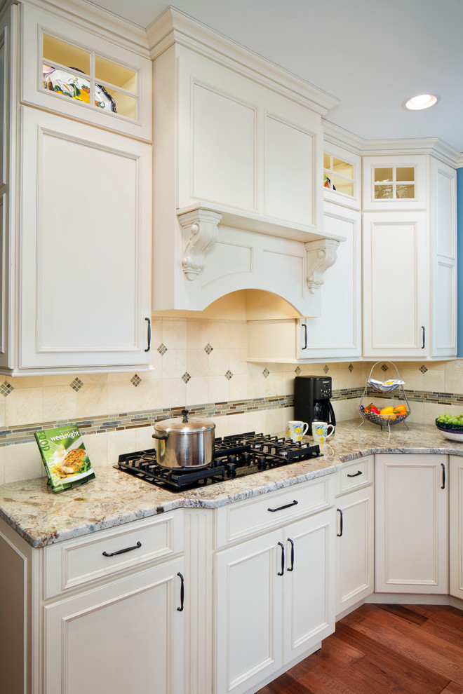 Kitchen Remodelers St Louis
 Updated Design Traditional Kitchen St Louis by