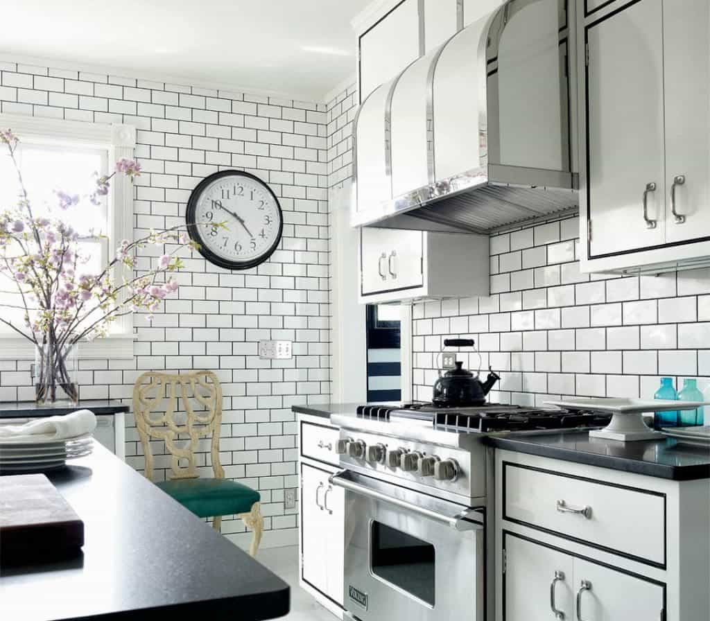 Kitchen Subway Tile Backsplash Designs
 Clean And Classic Subway Tile Kitchen Backsplash