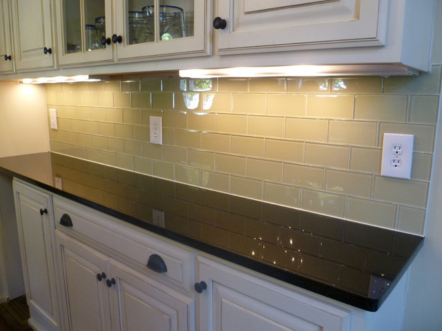 Kitchen With Glass Tile Backsplash
 plete Finished Kitchen Backsplash