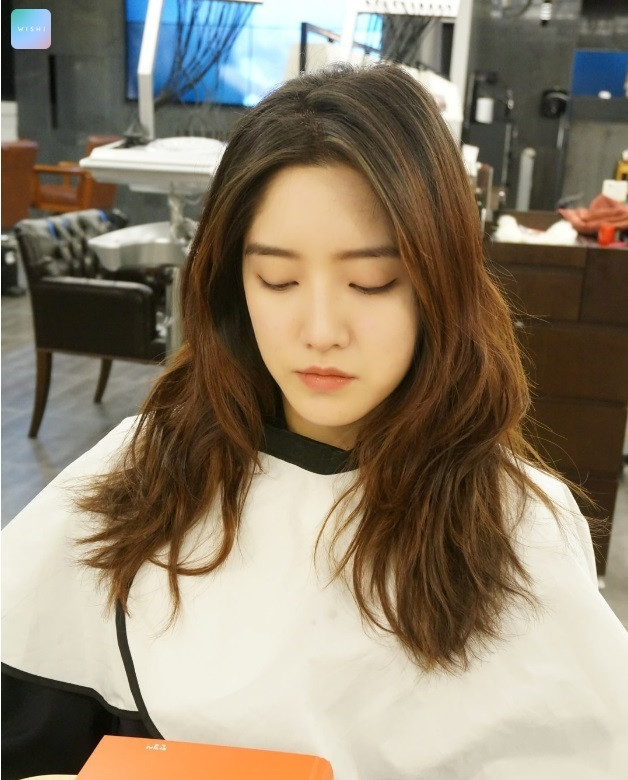 Kpop Hairstyle Female
 WAVY LAYERED CUT Kpop Korean Hair and Style