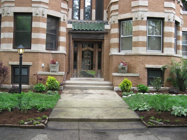 Landscape Design Chicago
 Chicago Condo Front Yard Landscaping Traditional