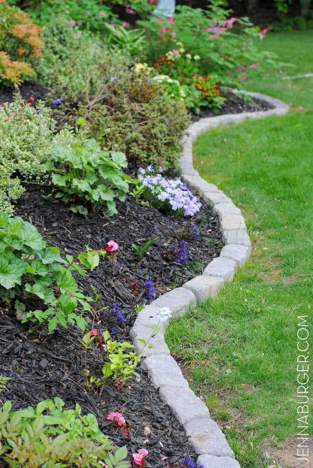 Landscape Edging Borders
 17 Simple and Cheap Garden Edging Ideas For Your Garden