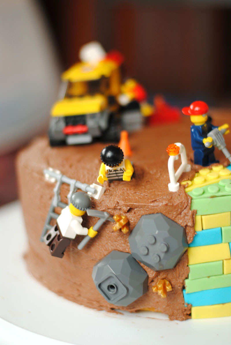 Lego Birthday Cakes
 Leanne bakes Lego Birthday Cake