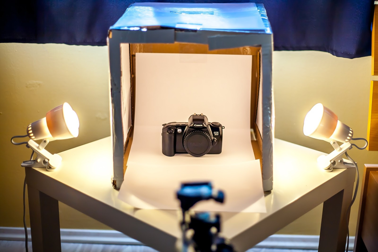 Light Box DIY
 DIY lightbox for product photography