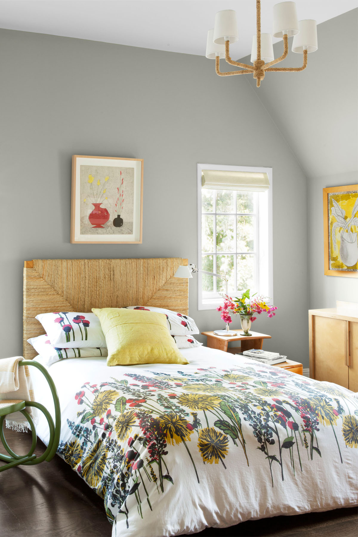 Light Paint Colors For Bedroom
 10 Gray Bedroom Decorating Ideas Grey Paint Colors for