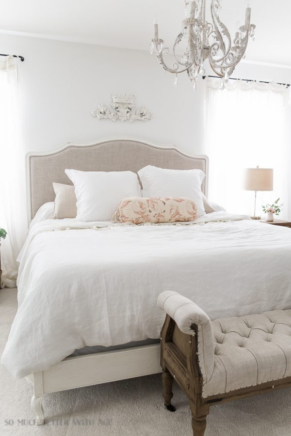 Light Paint Colors For Bedroom
 11 Beautiful and Relaxing Paint Colors for Master Bedrooms