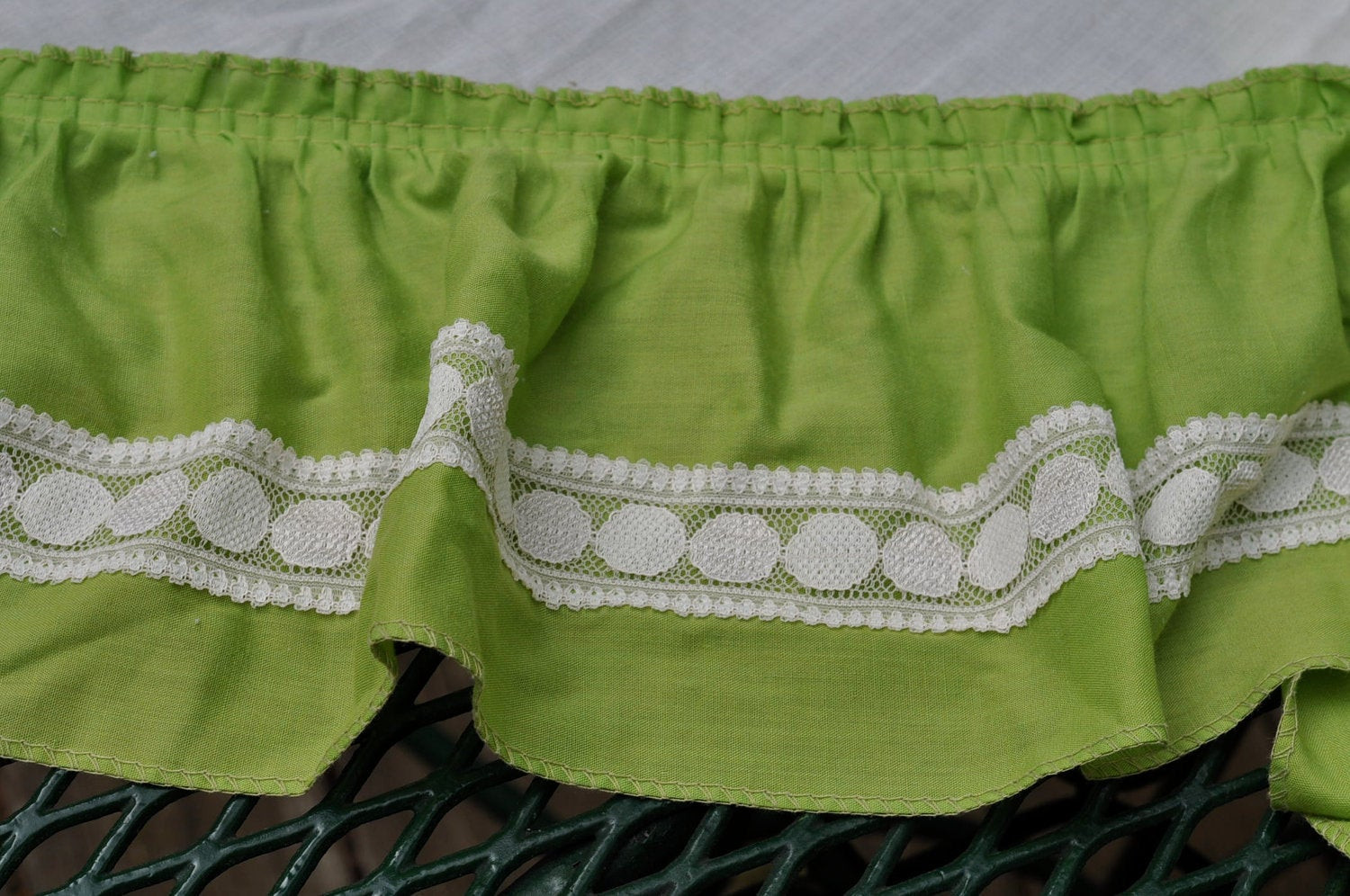 Lime Green Kitchen Curtains
 Vintage Kitchen Curtains e Pair Lime Green Ruffles