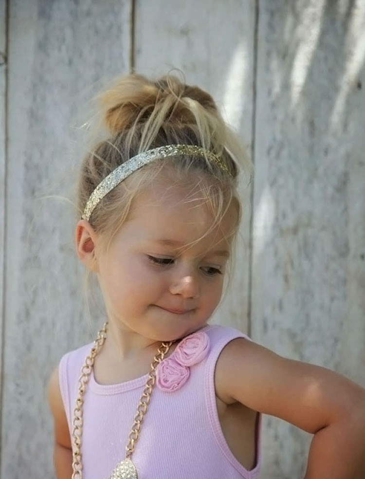 Little Girl Hairstyles With Headbands
 54 Cute Hairstyles for Little Girls – Mothers Should