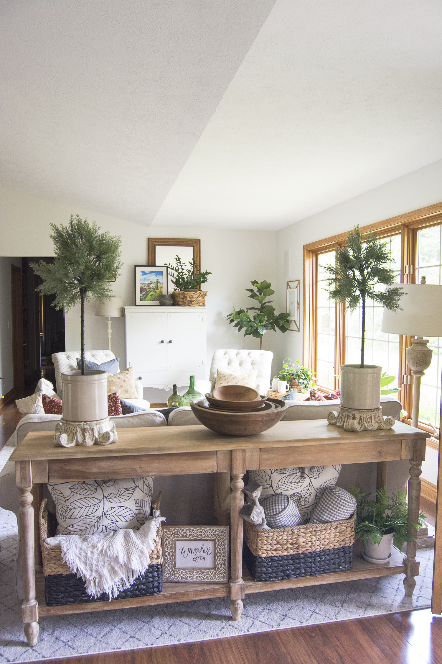 Living Room Farmhouse Decor
 Vintage Farmhouse Decor Living Room Update
