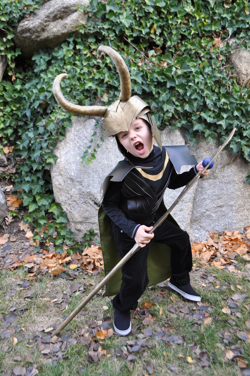Loki Costume DIY
 I Am Momma Hear Me Roar Loki Costume