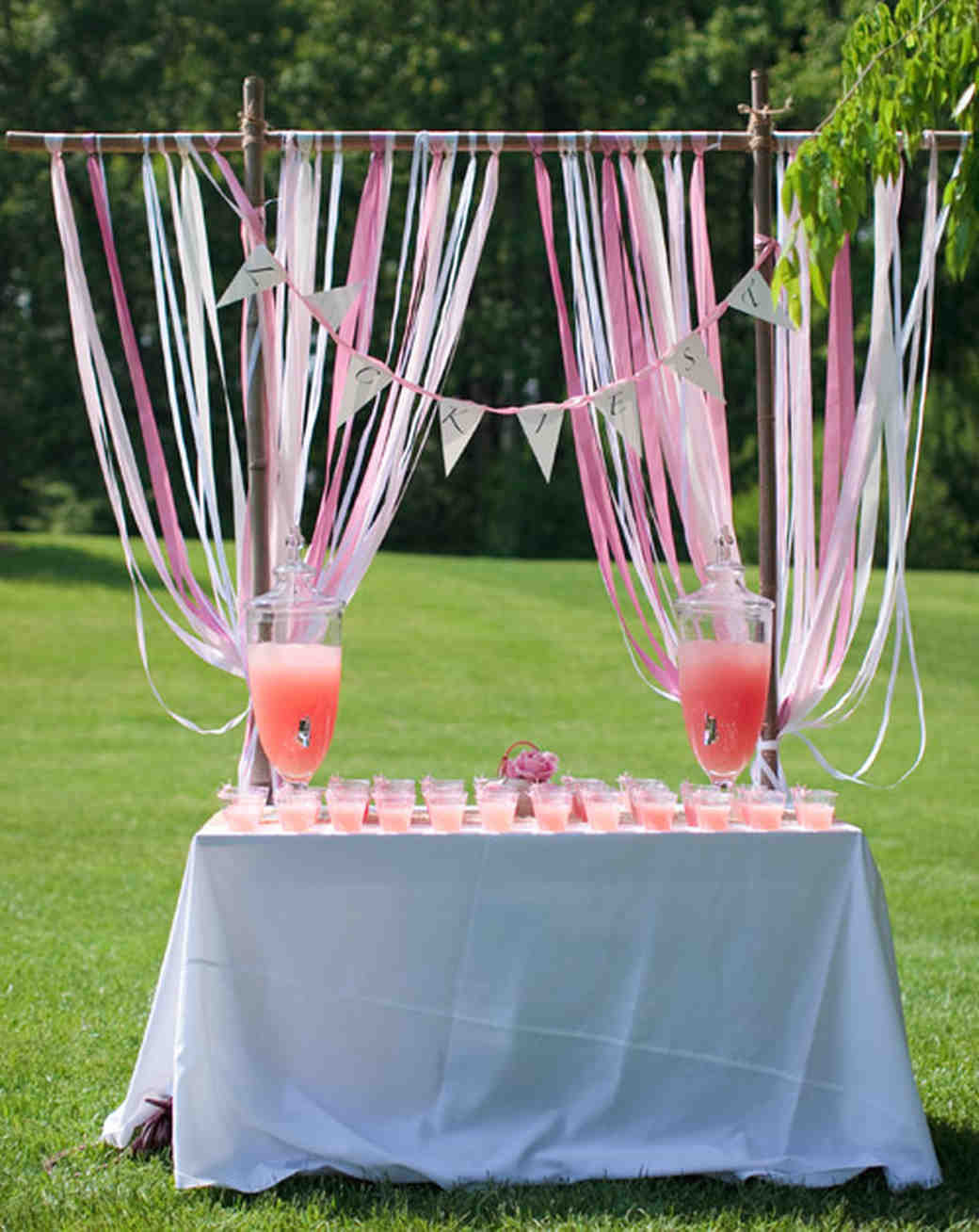 Low Key Engagement Party Ideas
 25 Casual Wedding Ideas for Your Low Key Big Day