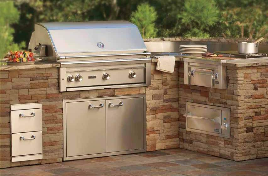 Lynx Outdoor Kitchen
 Introducing Lynx Makers of Premium Outdoor Kitchens