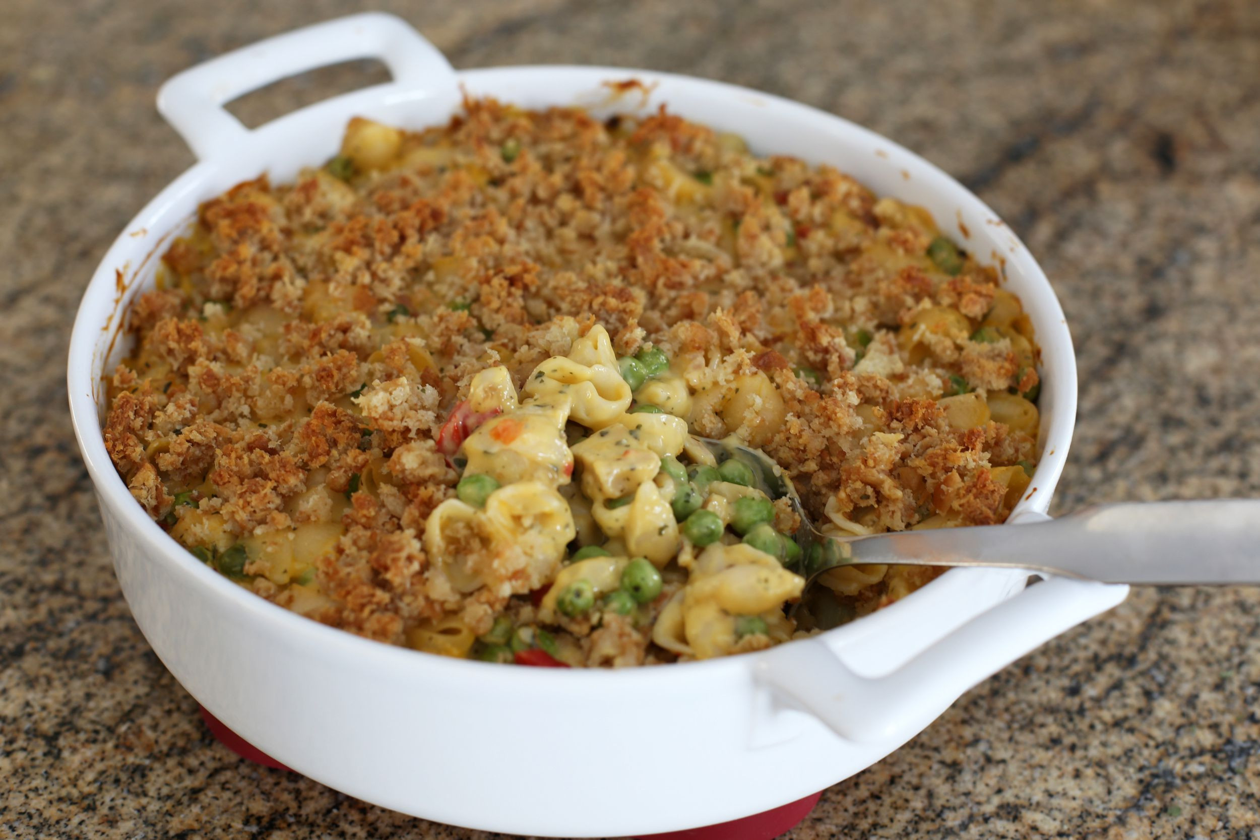Macaroni And Cheese Casserole With Chicken
 Easy Chicken Macaroni and Cheese Casserole Recipe