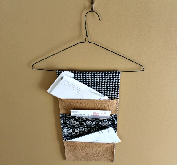 Mail Organizer DIY
 hanging mail holder Home Decor