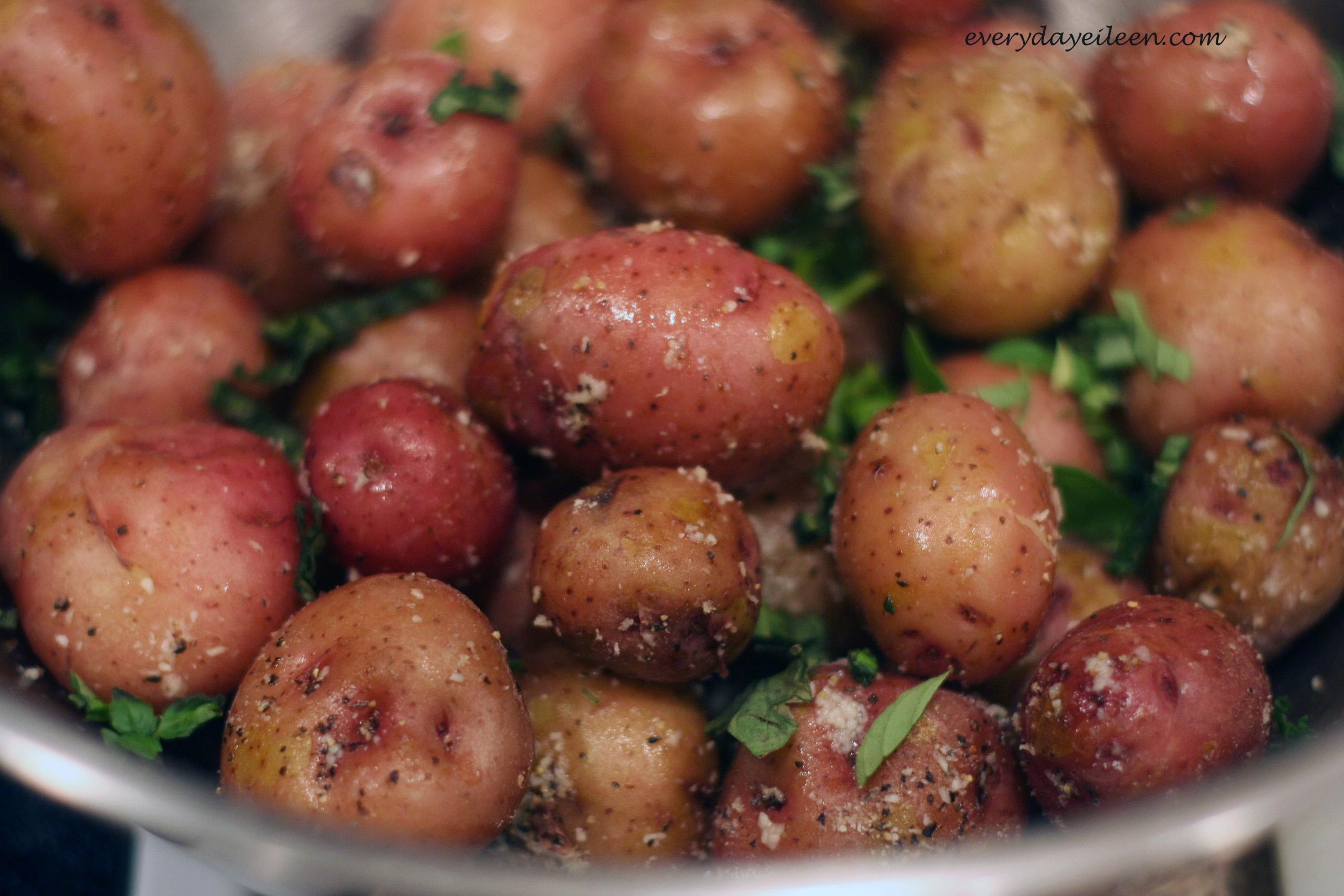 Make Ahead Roasted Potatoes For A Crowd
 roasted red potatoes