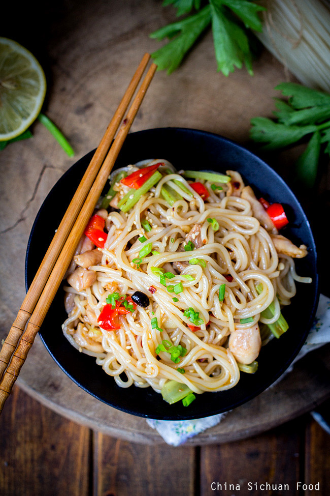 Make Rice Noodles
 Rice Stick Noodles Stir Fry