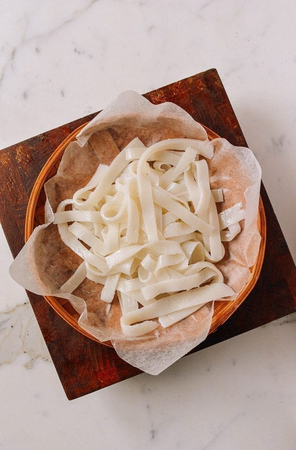 Make Rice Noodles
 Homemade Rice Noodles The Woks of Life