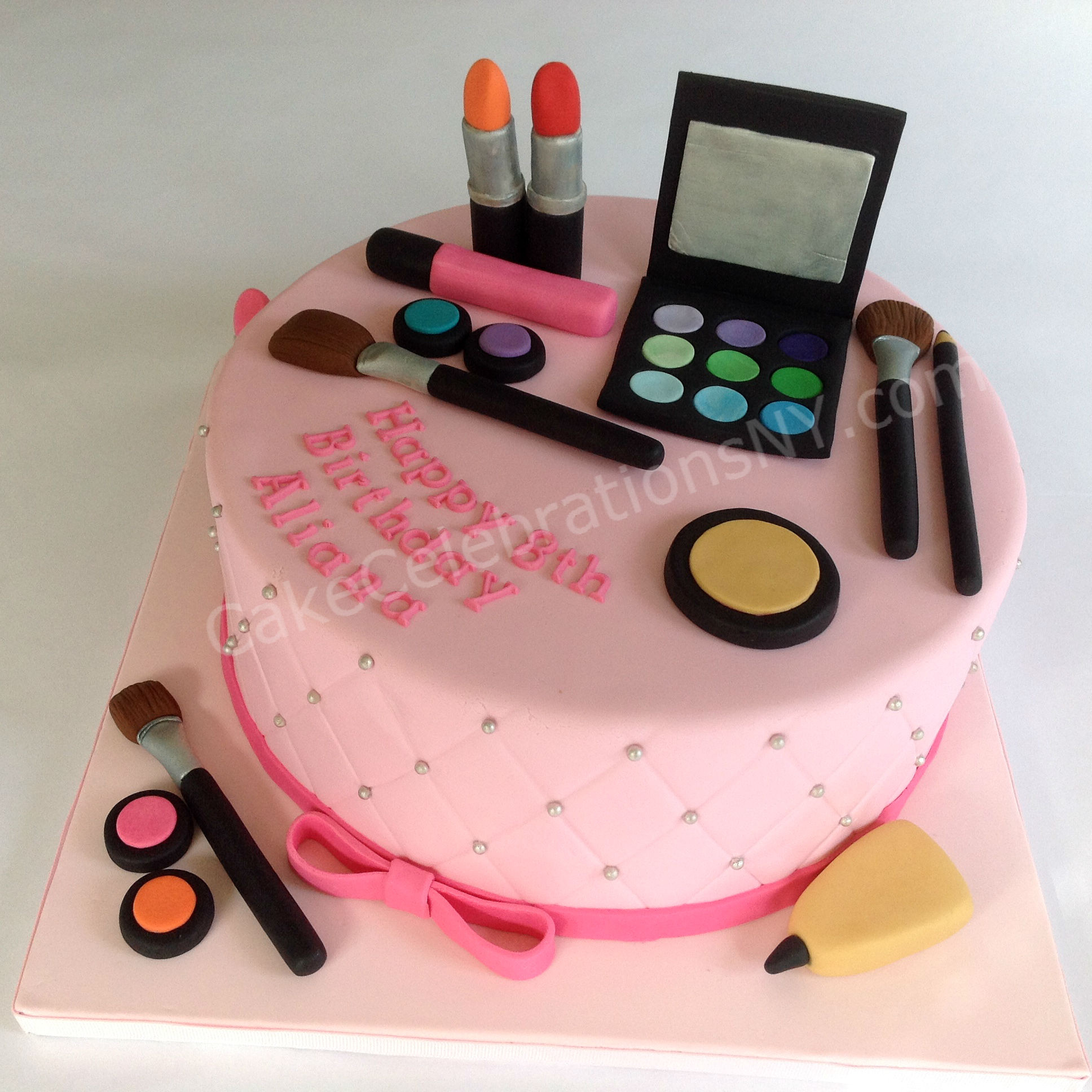 Makeup Birthday Cake
 Makeup Birthday Cake
