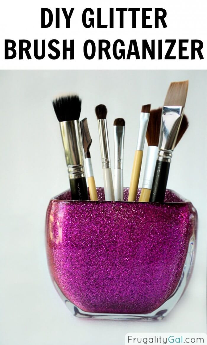 Makeup Brush Organizer DIY
 DIY Glitter Brush Holder