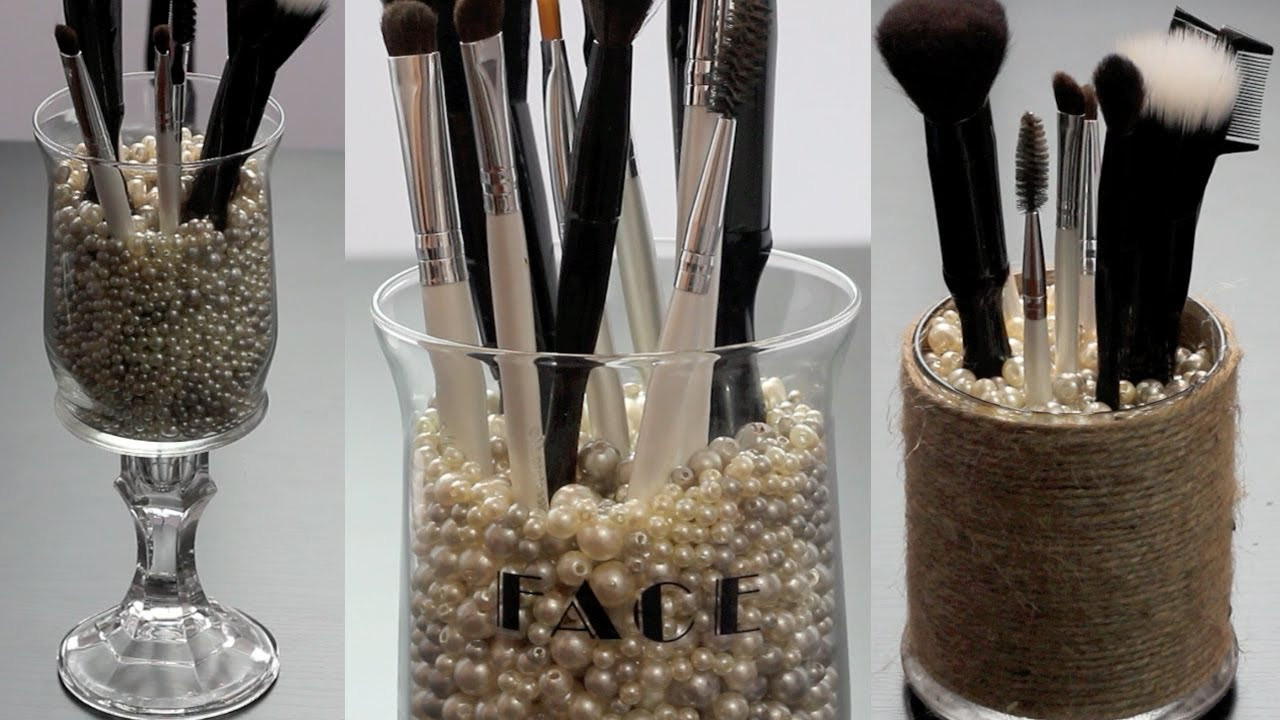 Makeup Brush Organizer DIY
 DIY 3 Makeup Brush Holders
