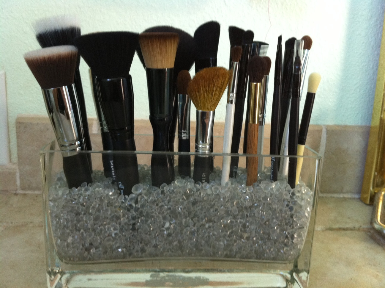 Makeup Brush Organizer DIY
 DENISE JOYCE DIY Wednesday Make Your Own Brush Holder