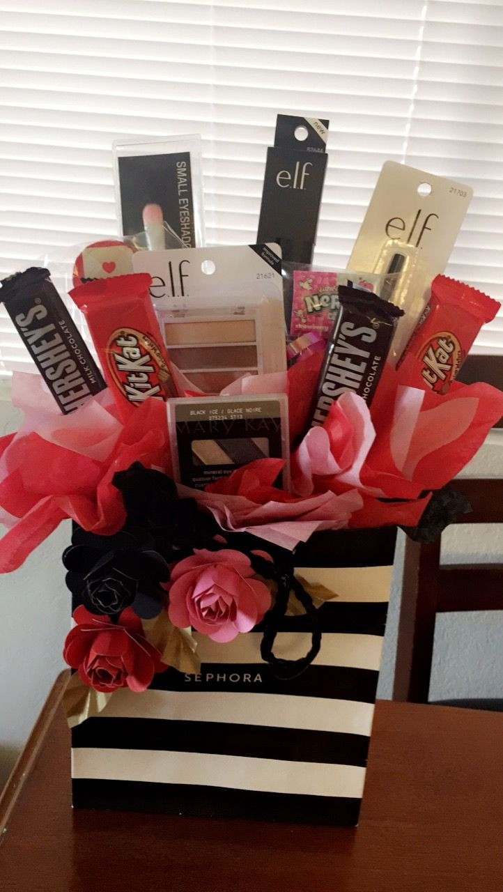 Makeup Gift Basket Ideas
 Sephora bag candy and makeup bouquet
