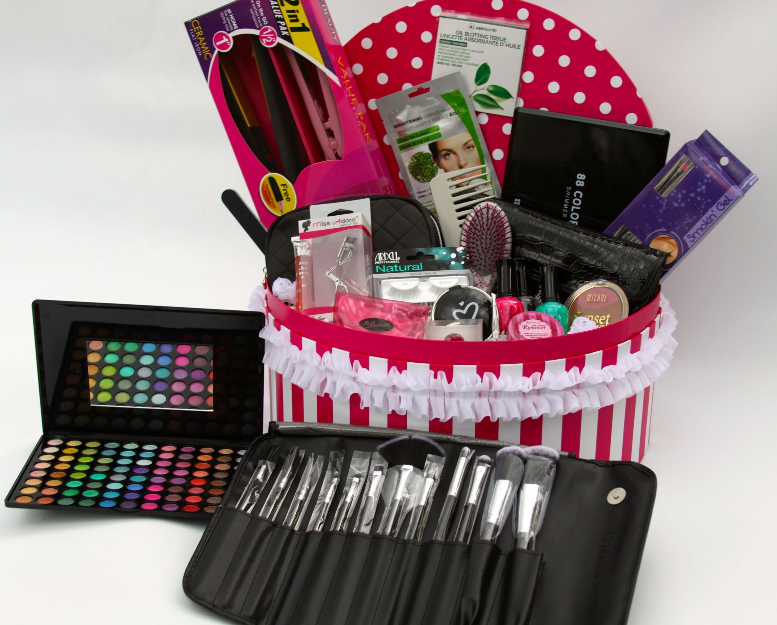 Makeup Gift Basket Ideas
 This t basket is full of awesome beauty and makeup