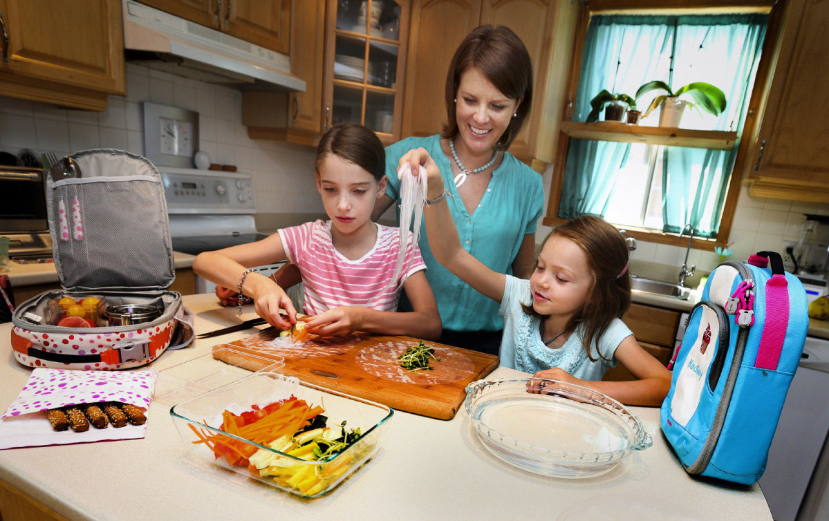 Making For Kids
 Litterless lunch policies at schools making kids’ lunches