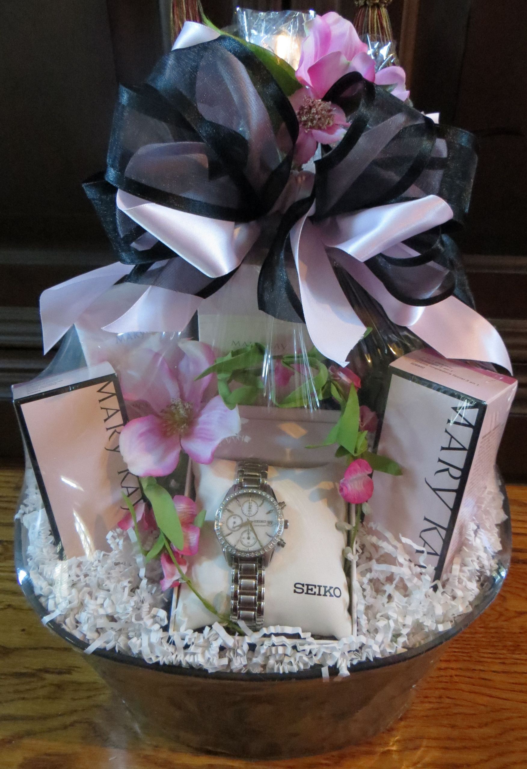 Mary Kay Mother'S Day Gift Basket Ideas
 The Timewise Gift Basket features Mary Kay products and