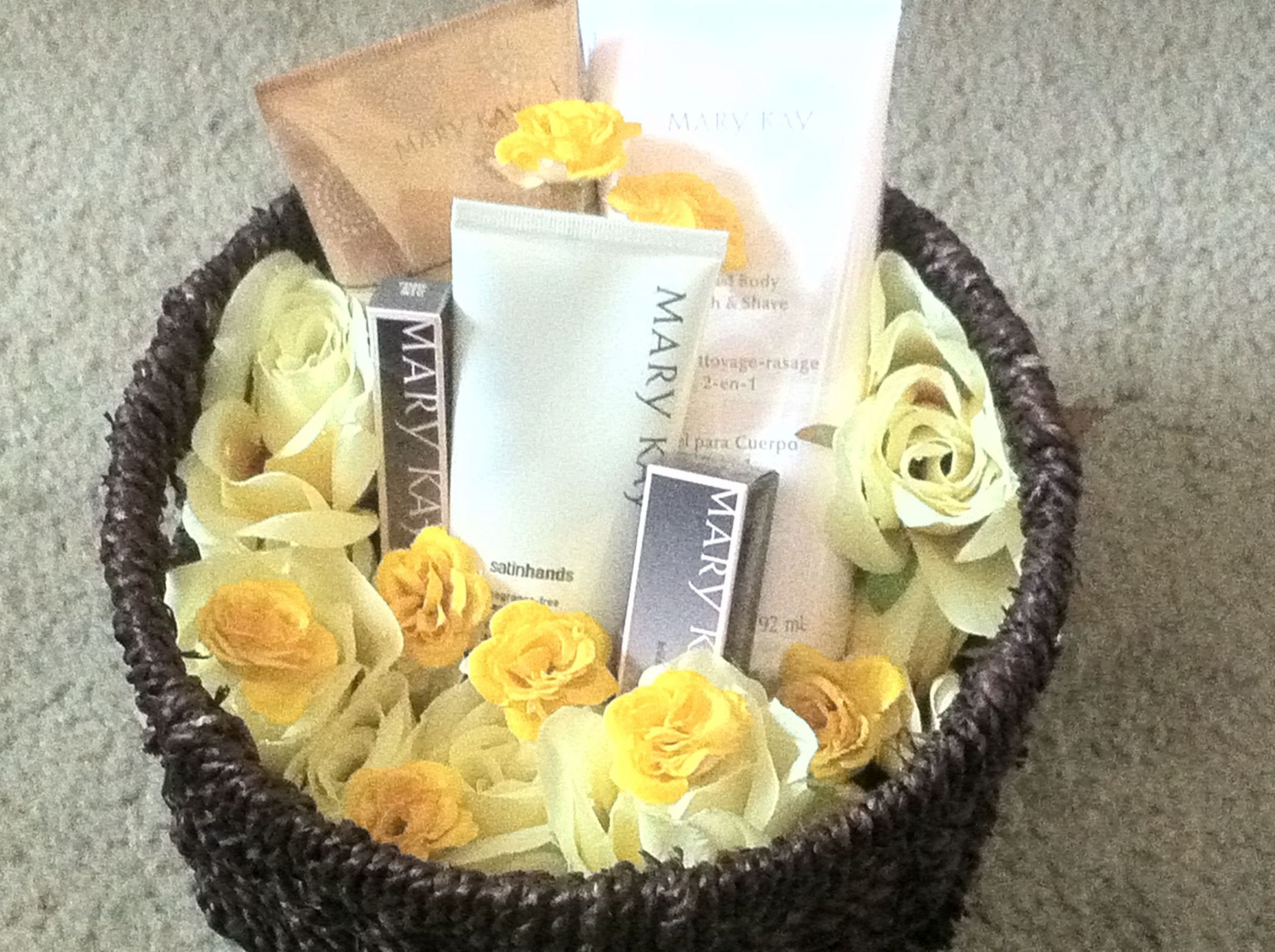 Mary Kay Mother'S Day Gift Basket Ideas
 This is a Mothers Day Mary Kay basket I made for a client