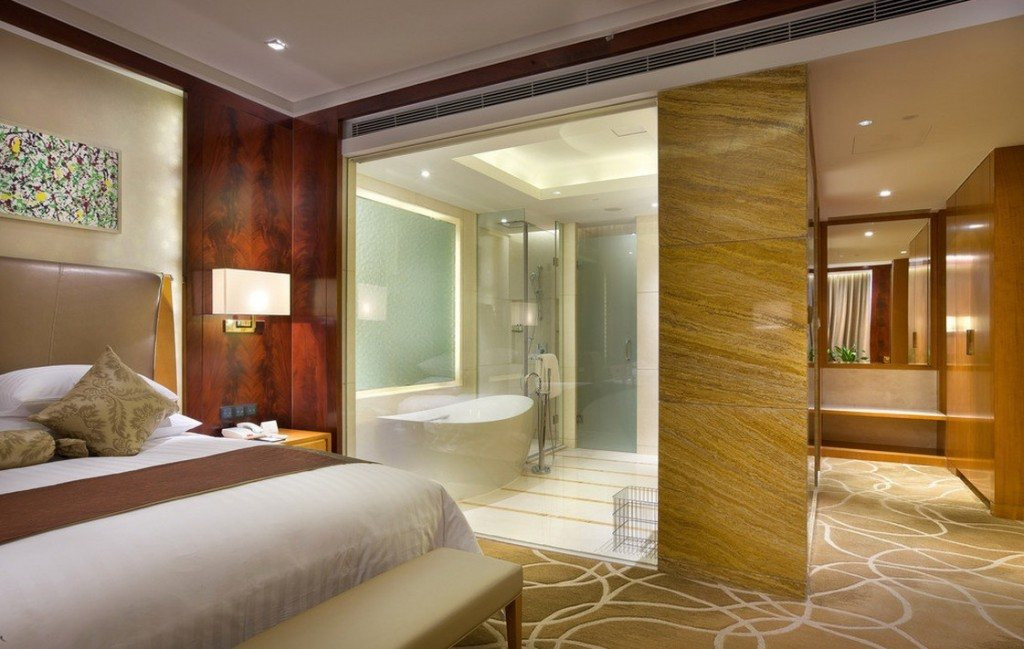 Master Bedroom Bathroom
 20 Master Bedroom Ideas with Baths Included