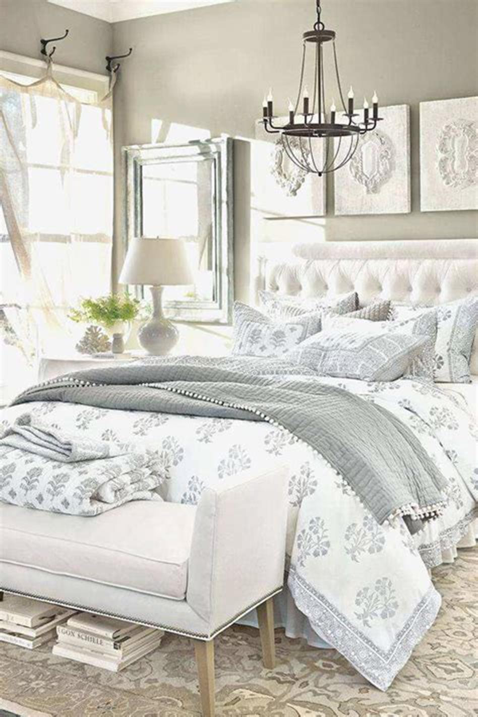Master Bedroom Comforter Ideas
 45 Beautiful Master Bedroom Bedding Ideas 2019 32