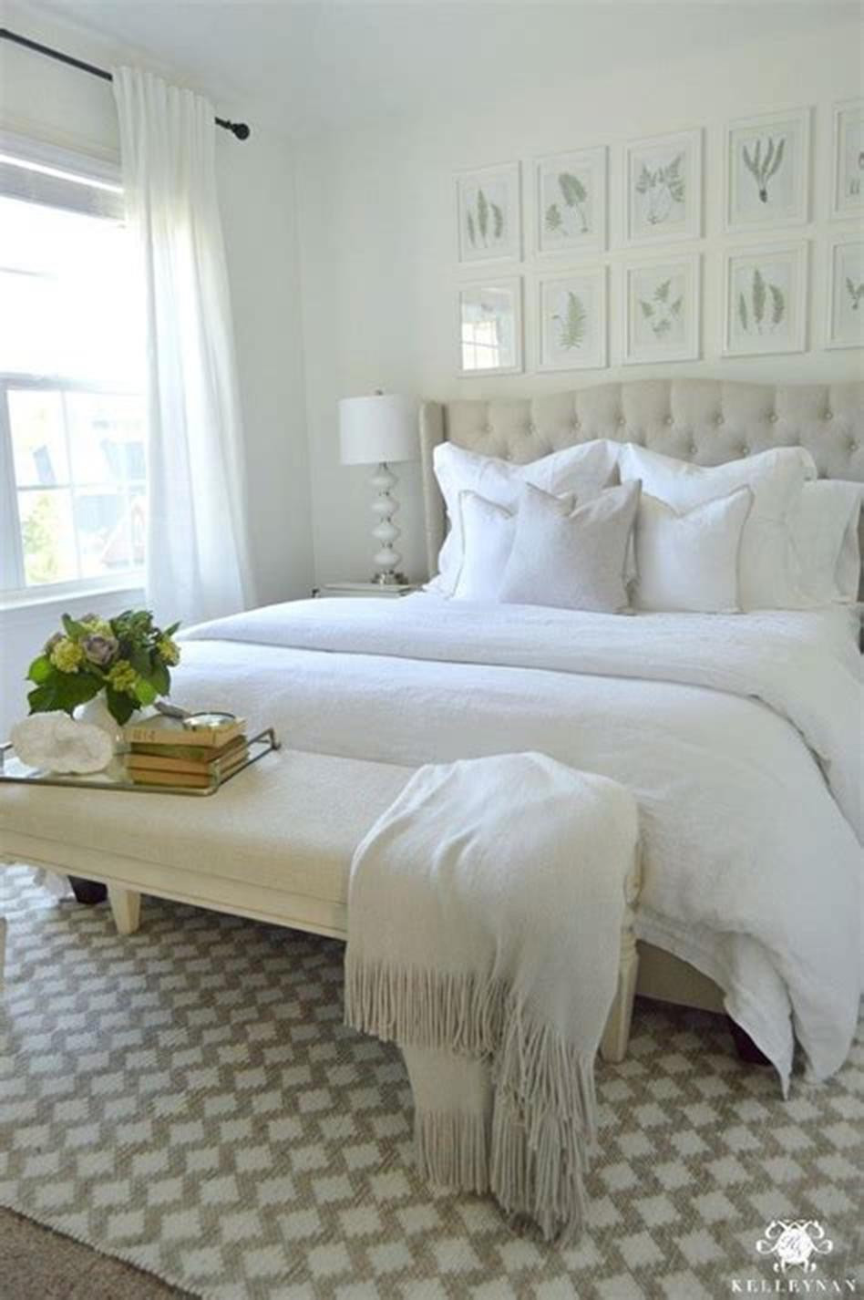 Master Bedroom Comforter Ideas
 45 Beautiful Master Bedroom Bedding Ideas 2019 18