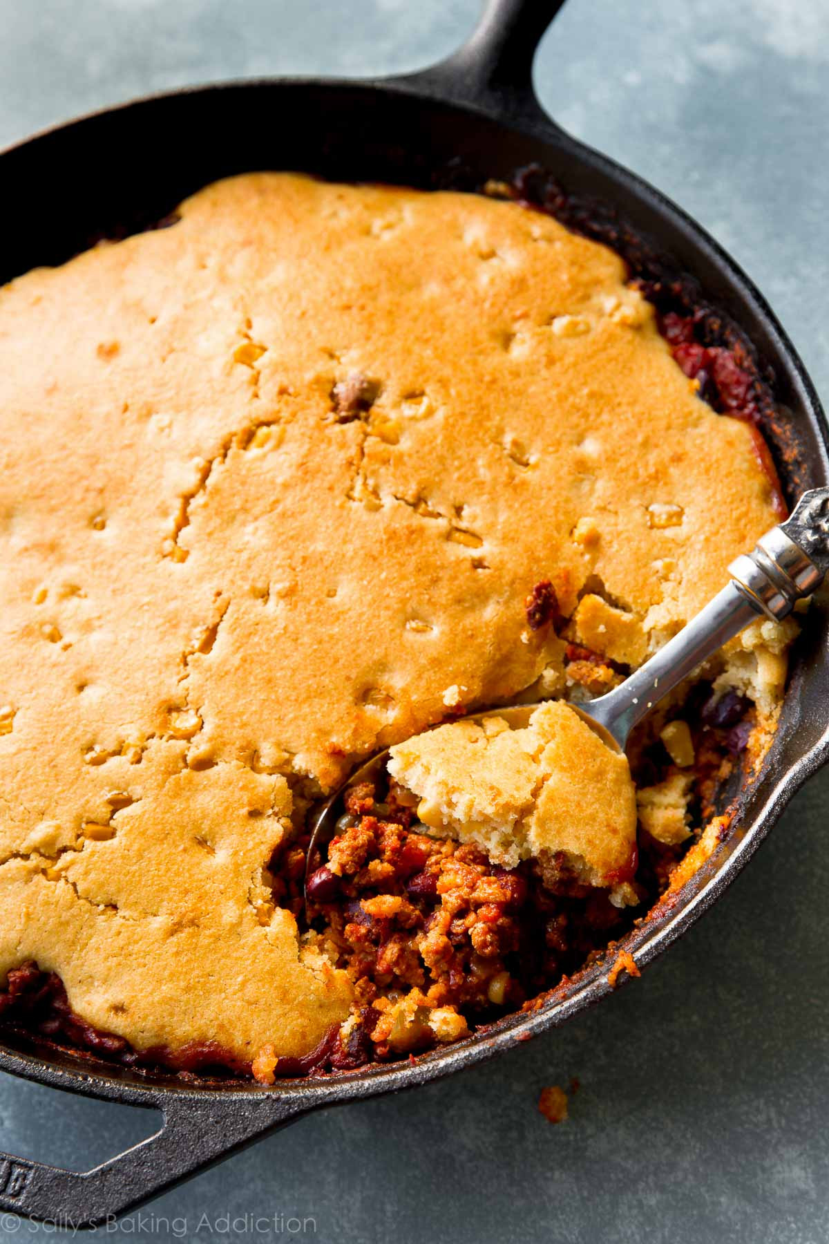 Meals With Cornbread
 Cornbread Topped Skillet Chili Sallys Baking Addiction