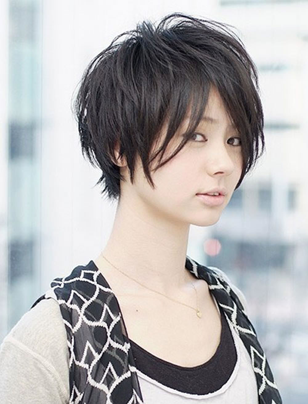 Medium Asian Hairstyle
 50 Glorious Short Hairstyles for Asian Women for Summer