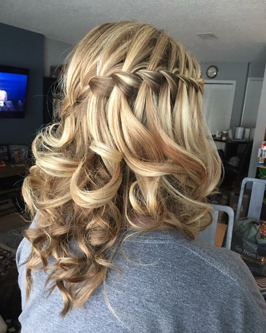 Meduim Prom Hairstyles
 32 Cutest Prom Hairstyles for Medium Length Hair for 2020